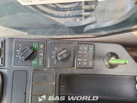 ボルボEC220 E Lクローラーショベル