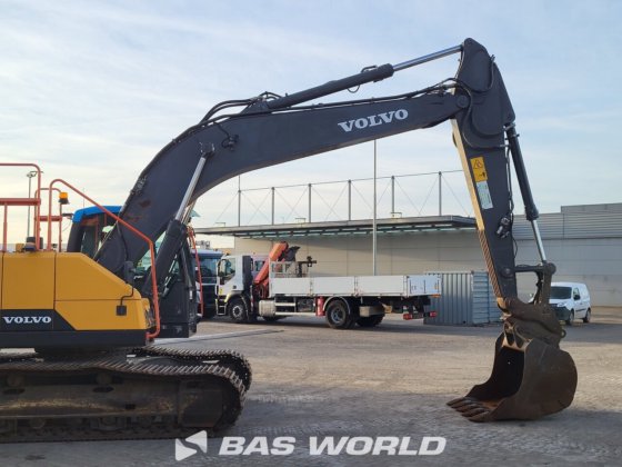 ボルボEC220 E Lクローラーショベル