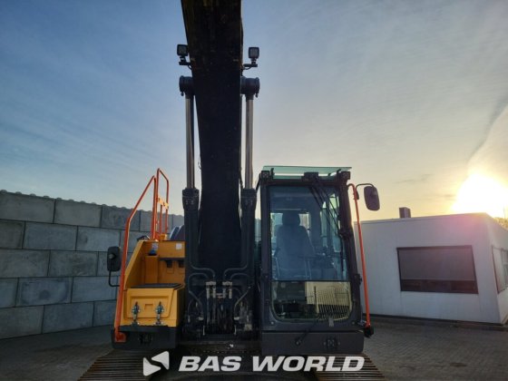 ボルボEC220 E Lクローラーショベル