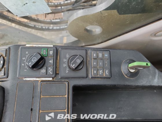 沃尔沃 EC300 E L 履带式挖掘机