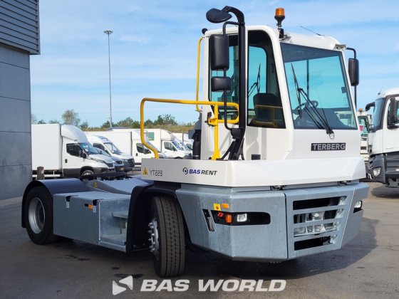 特尔贝格码头拖拉机