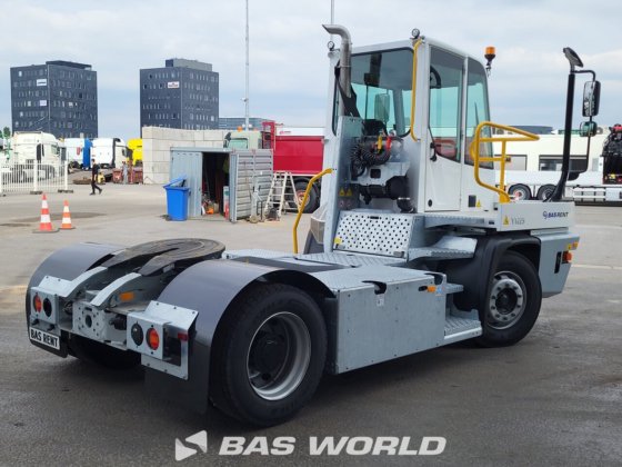 特尔贝格码头拖拉机