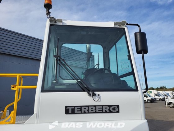 特尔贝格码头拖拉机