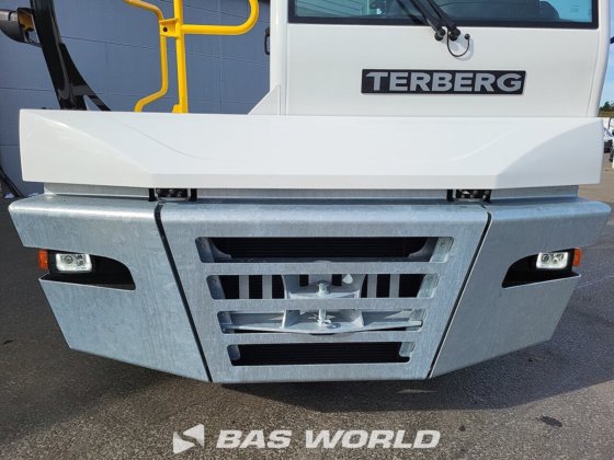 特尔贝格码头拖拉机