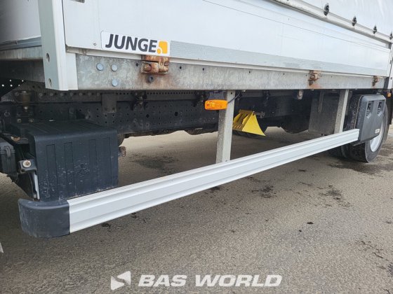 三菱ふそう 7C18 4X2 ユンゲ カーテンサイドトラック