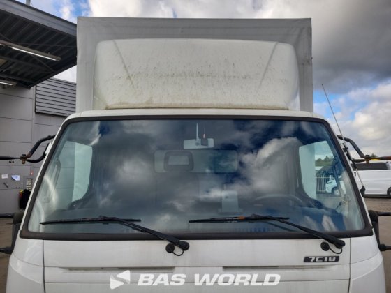 三菱ふそう 7C18 4X2 ユンゲ カーテンサイドトラック