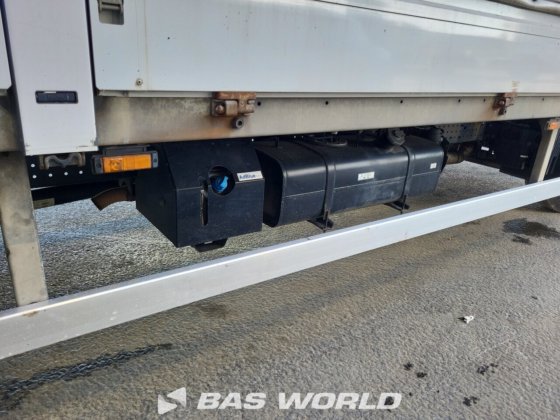 三菱ふそう 7C 18 4X2 ユンゲ