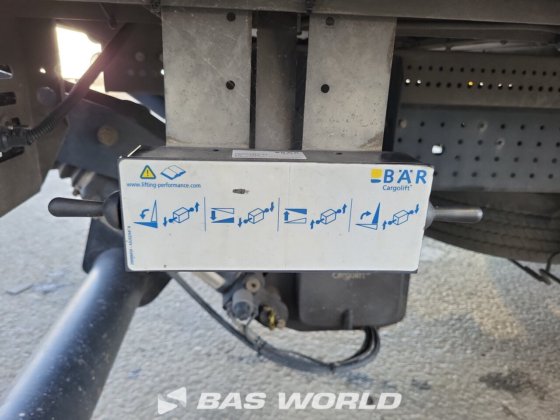 三菱ふそう 7C 18 4X2 ユンゲ