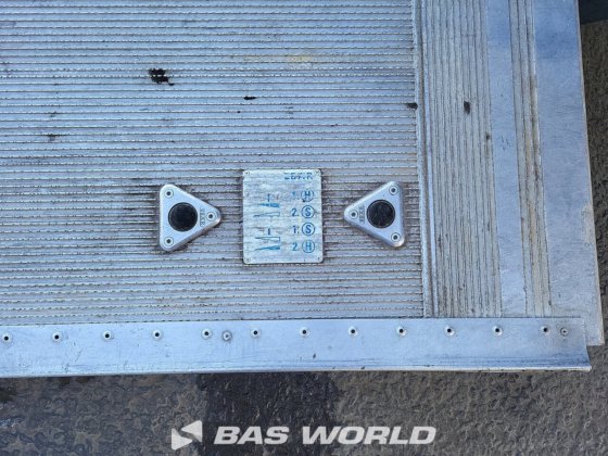 三菱ふそう 7C 18 4X2 ユンゲ