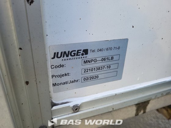 三菱ふそう 7C 18 4X2 ユンゲ