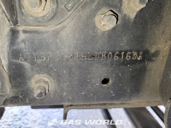 三菱ふそう 7C 18 4X2 ユンゲ