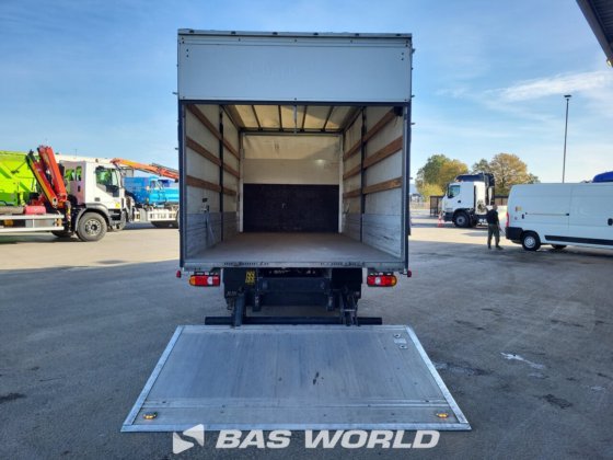 三菱ふそう 7C 18 4X2 ユンゲ