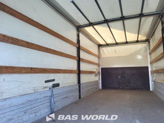 三菱ふそう 7C 18 4X2 ユンゲ