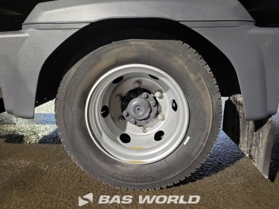 メルセデス・アテゴ 818 4X2 サクサス ボックスボディトラック