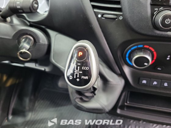 イヴェコ・デイリー 35S14 クローズド・ボックス・バン