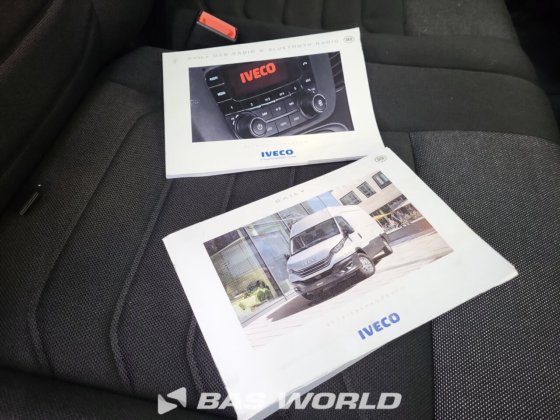 イヴェコ・デイリー 35S14 クローズド・ボックス・バン