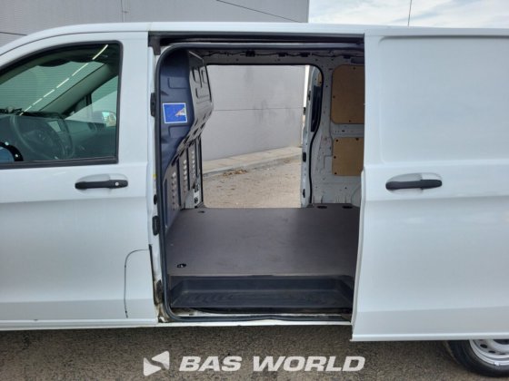 メルセデス・ヴィトー 110 クローズド・ボックス・バン