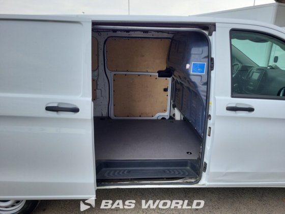 メルセデス・ヴィトー 110 クローズド・ボックス・バン