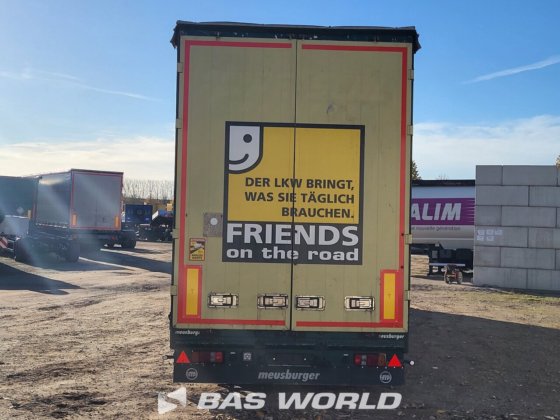 ミュースブルガー カーテンサイド セミトレーラー