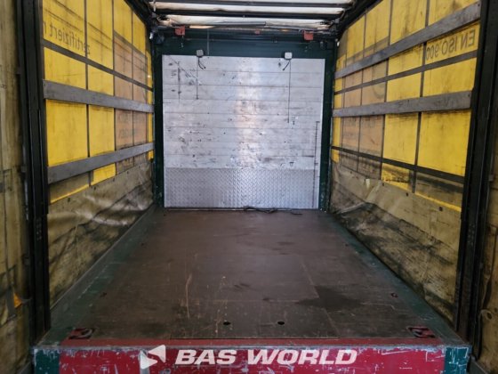 Meusburger 帘式半挂车