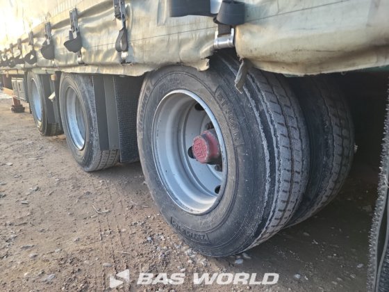 Meusburger 帘式半挂车