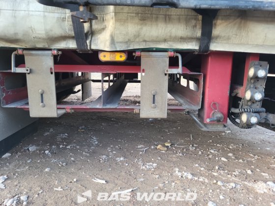 Meusburger 帘式半挂车