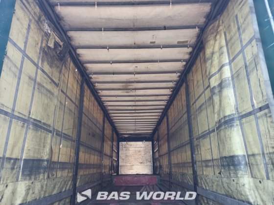 Meusburger 帘式半挂车