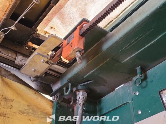 ミュースブルガー カーテンサイド セミトレーラー