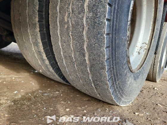 Meusburger 帘式半挂车