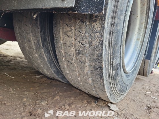 Meusburger 帘式半挂车