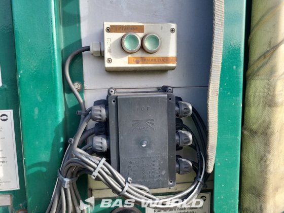 Meusburger 帘式半挂车