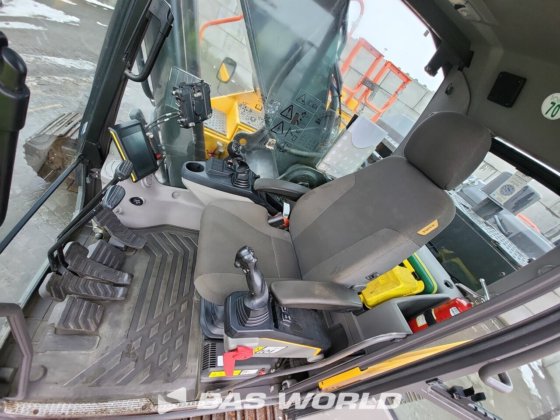 沃尔沃 EC300 E L 履带式挖掘机