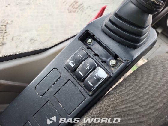 沃尔沃 EC300 E L 履带式挖掘机