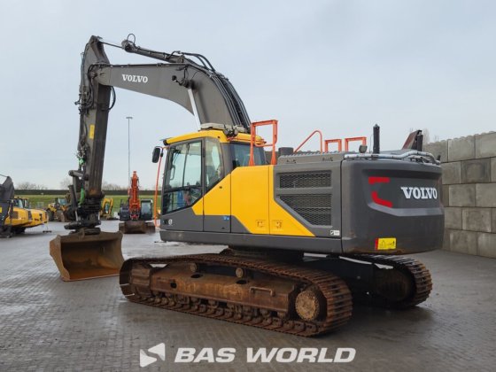 沃尔沃 EC300 E L 履带式挖掘机