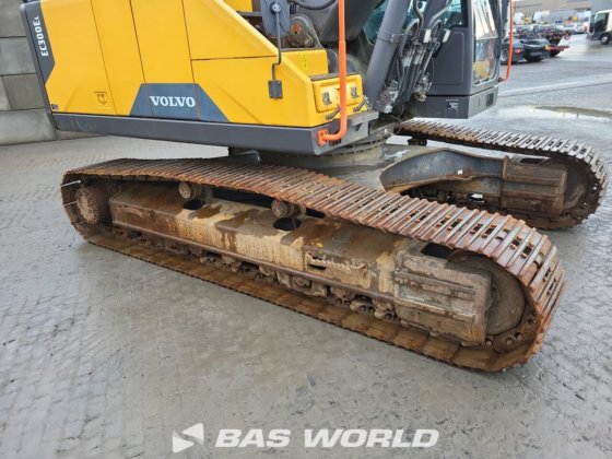 沃尔沃 EC300 E L 履带式挖掘机