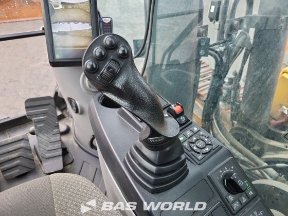 沃尔沃 EC300 E L 履带式挖掘机