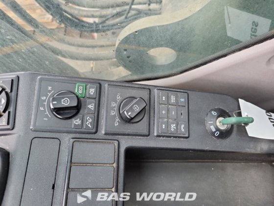 沃尔沃 EC300 E L 履带式挖掘机