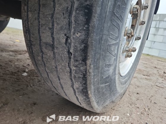 格拉纳鲁翻斗车