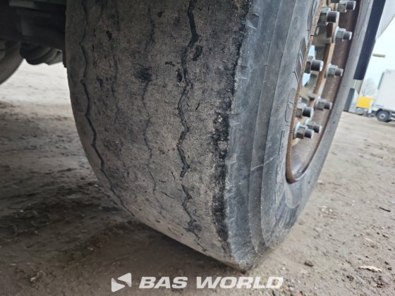 格拉纳鲁翻斗车