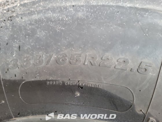 格拉纳鲁翻斗车