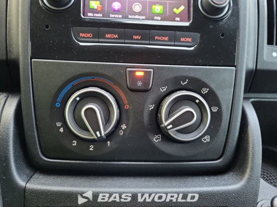 オペル モヴァーノ 165PK クローズドボックスバン