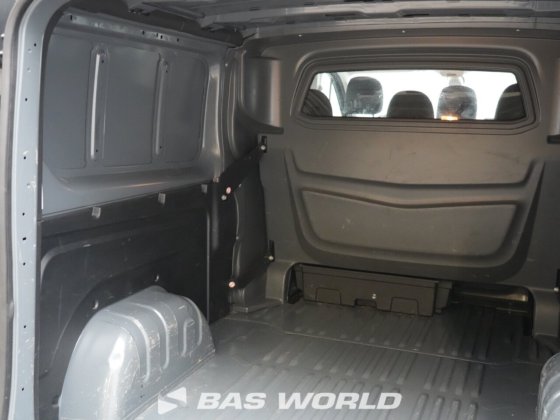 ルノー トラフィック 145pk クローズドボックスバン