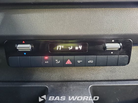 メルセデス eSprinter 312 クローズドボックスバン