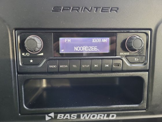 メルセデス eSprinter 312 クローズドボックスバン