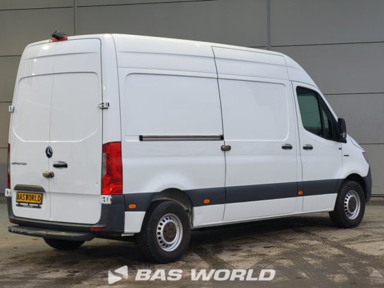 メルセデス eSprinter 312 クローズドボックスバン