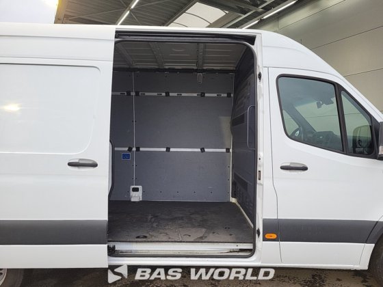 メルセデス eSprinter 312 クローズドボックスバン