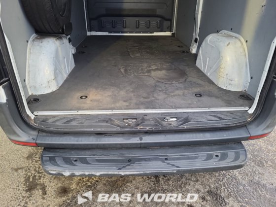 メルセデス eSprinter 312 クローズドボックスバン