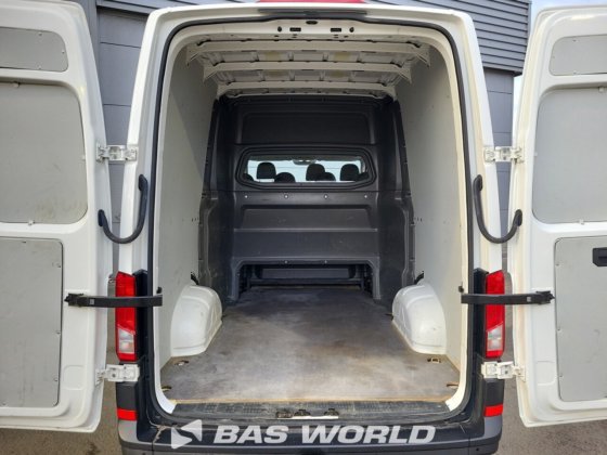 フォルクスワーゲン クラフター 102pk クローズドボックスバン