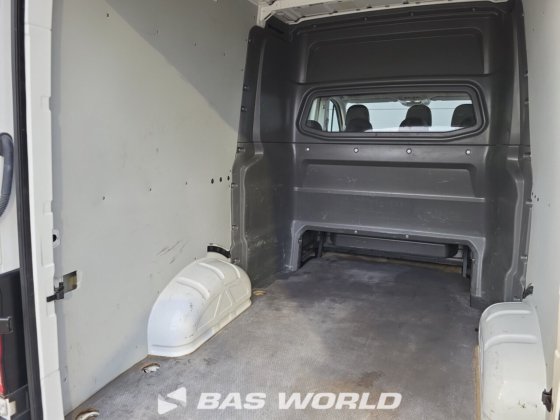 フォルクスワーゲン クラフター 102pk クローズドボックスバン