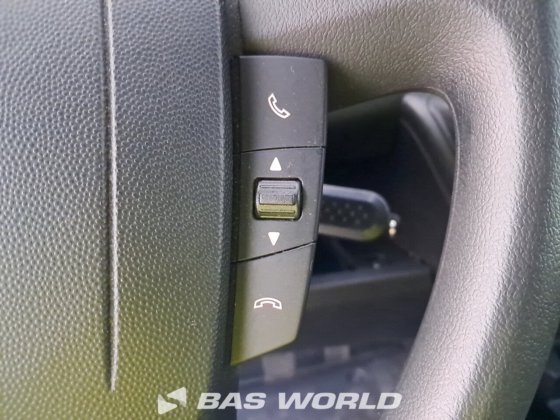 オペル モバノ 140PK ボックスボディ